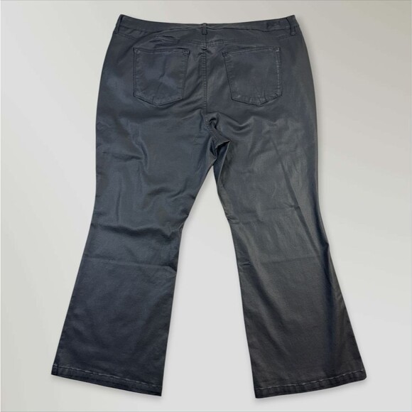 NWT Sofia Jeans by Sofia Vergara Melisa High Rise Flare Coated Black Size 26W - Picture 2 of 8